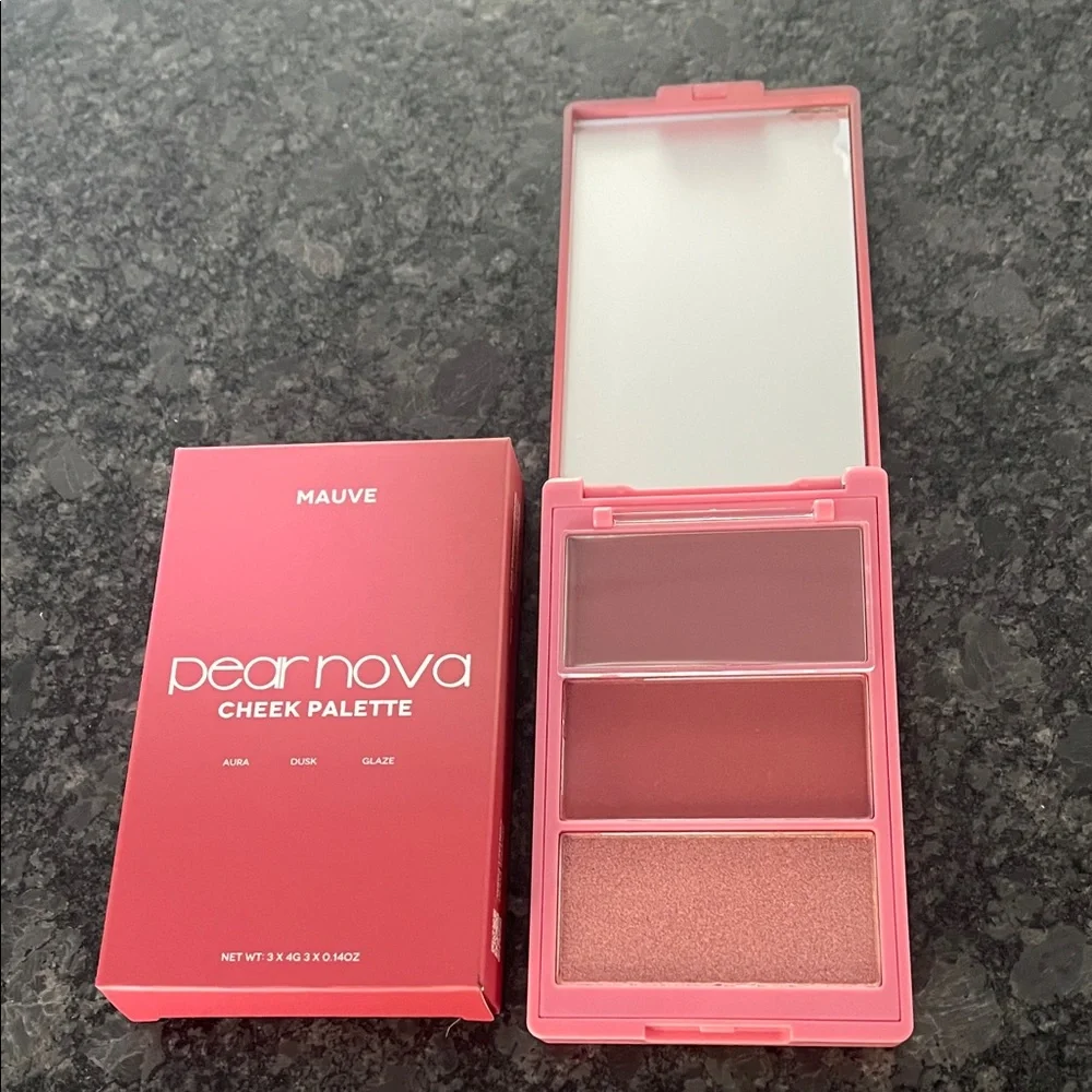 Pear Nova Cheek Palette in Mauve in aura, dusk & glaze in cream, matte & pearl